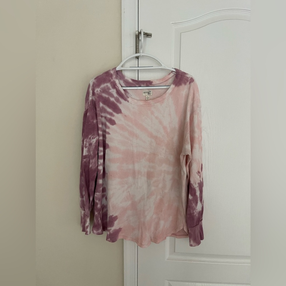 Time and Tru tye dye thermal shirt